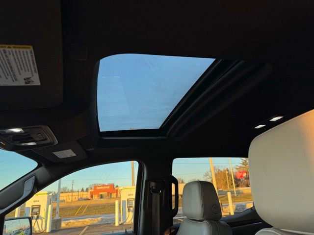 Used 2023 GMC Sierra 1500 SLT image 10