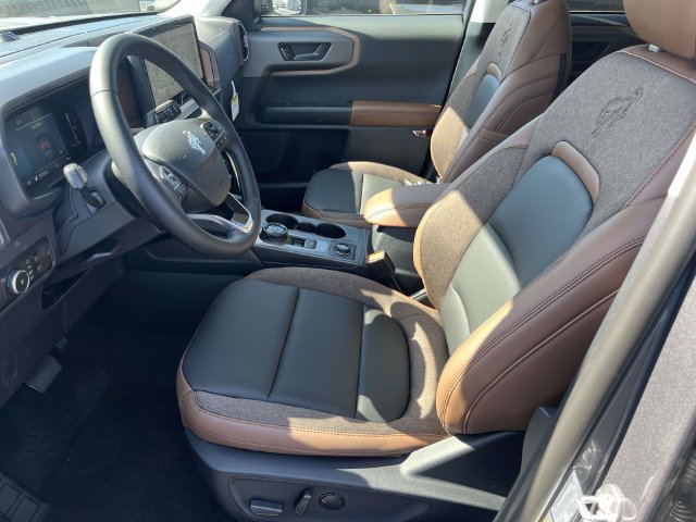 New 2026 Ford Bronco Sport Outer Banks w/ Outer Banks Tech Package+ AWD/4WD image 13
