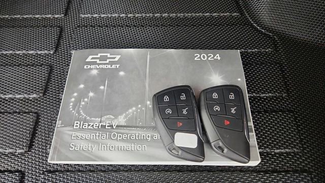 Used 2024 Chevrolet Blazer EV RS image 66