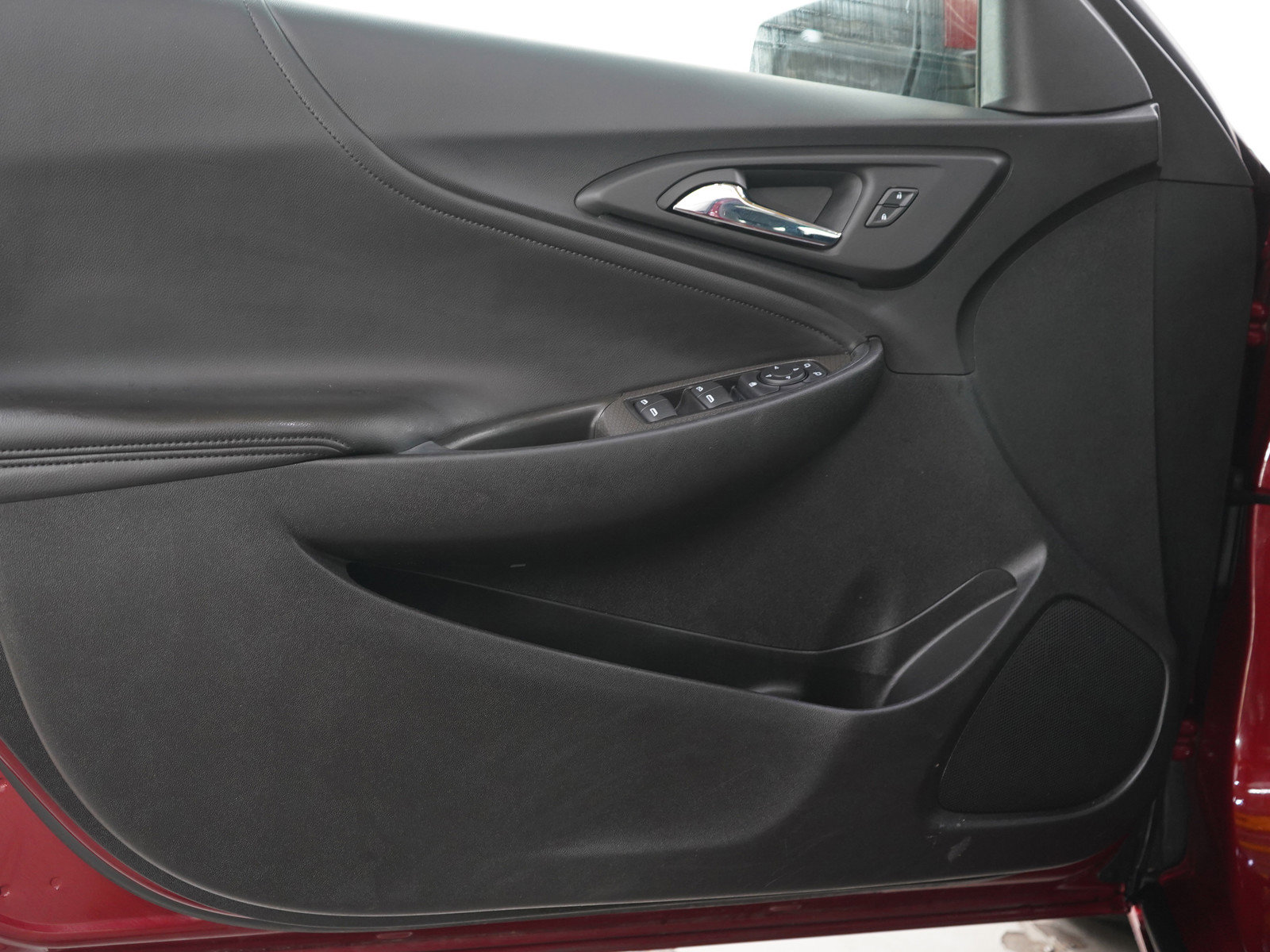 Used 2019 Chevrolet Malibu LT w/ Leather Package FWD image 17