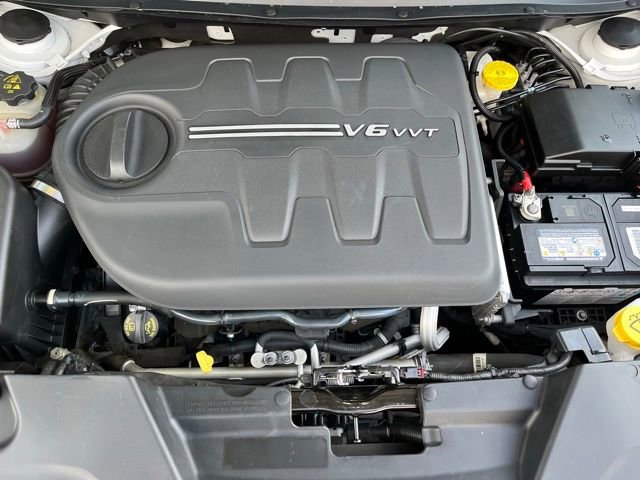 Used 2018 Jeep Cherokee Trailhawk image 29