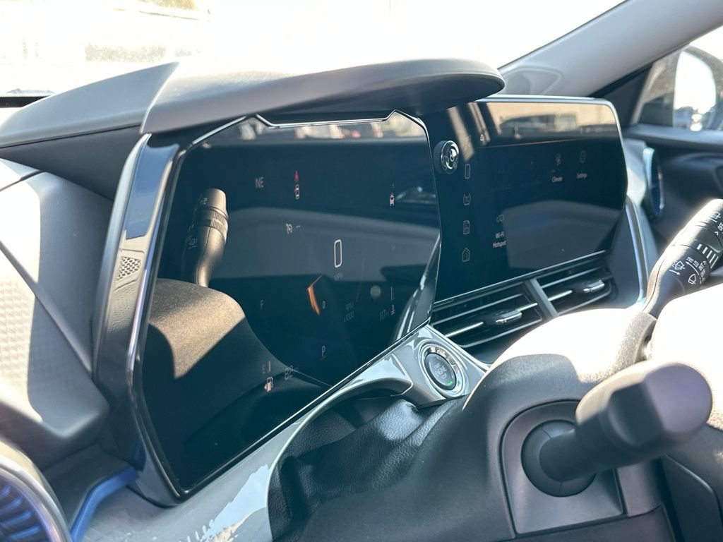 New 2025 Chevrolet Trax LT w/ Driver Confidence Package image 24