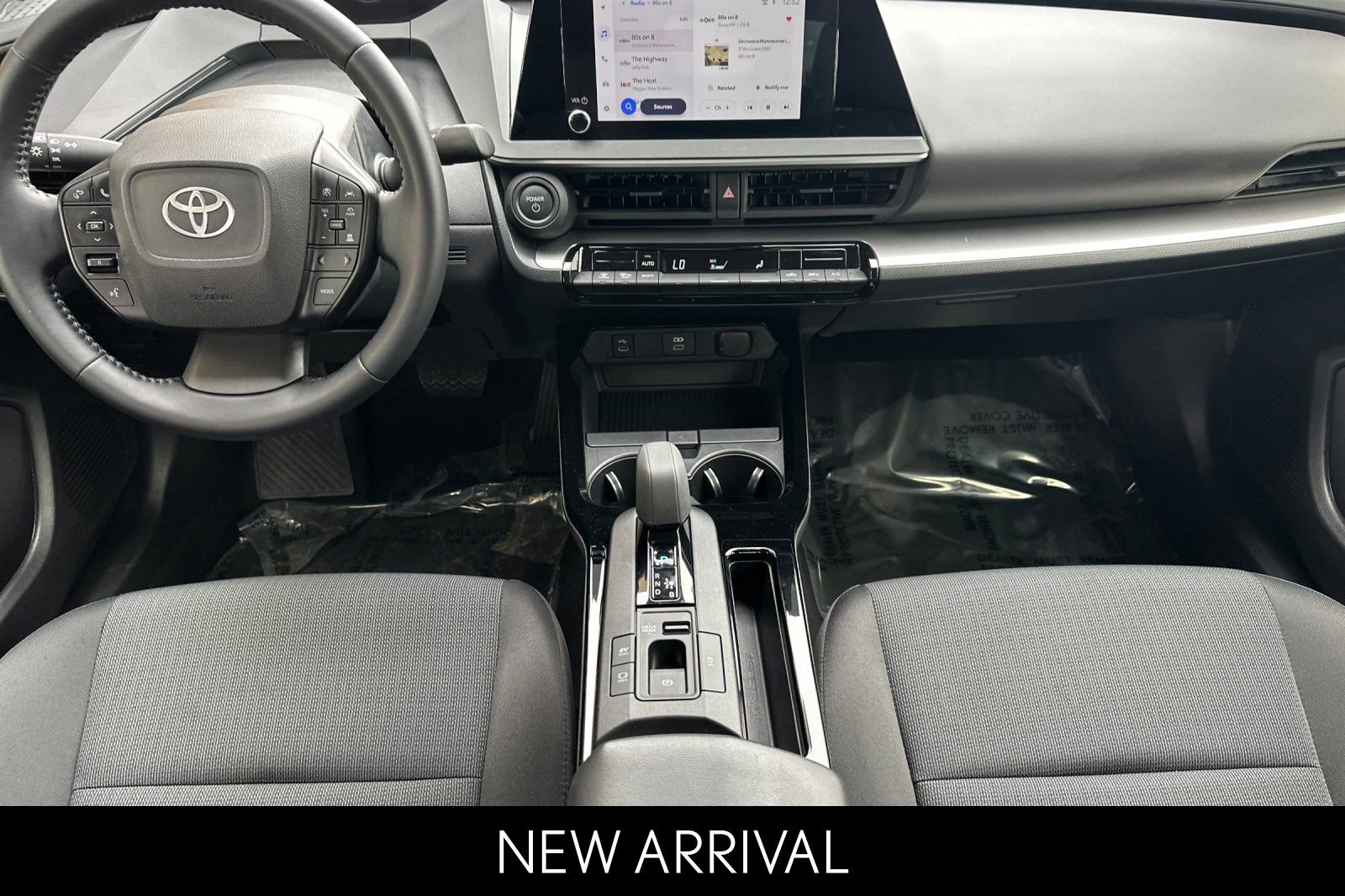 Used 2025 Toyota Prius LE image 14