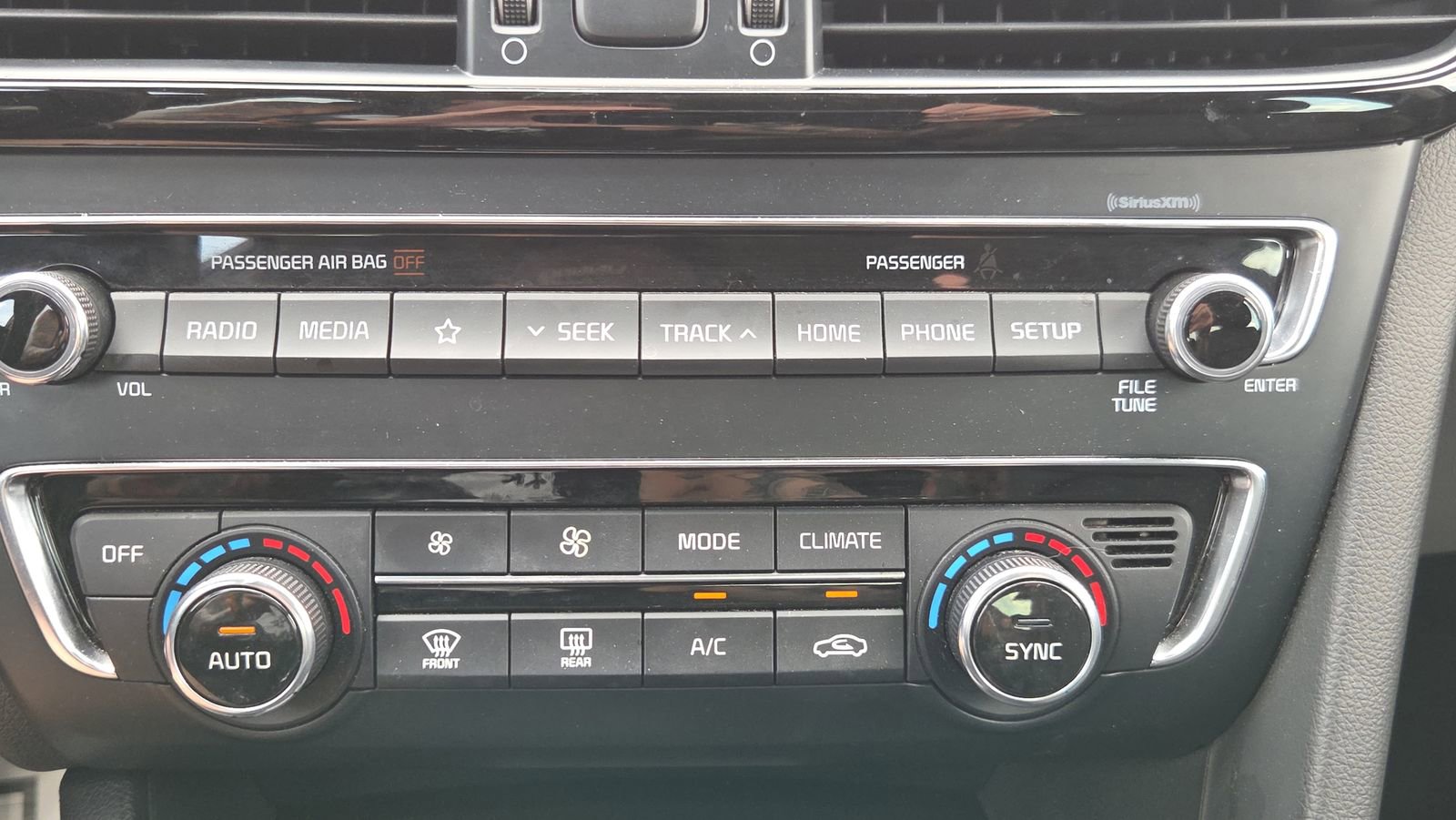 Used 2019 Kia Optima EX image 18