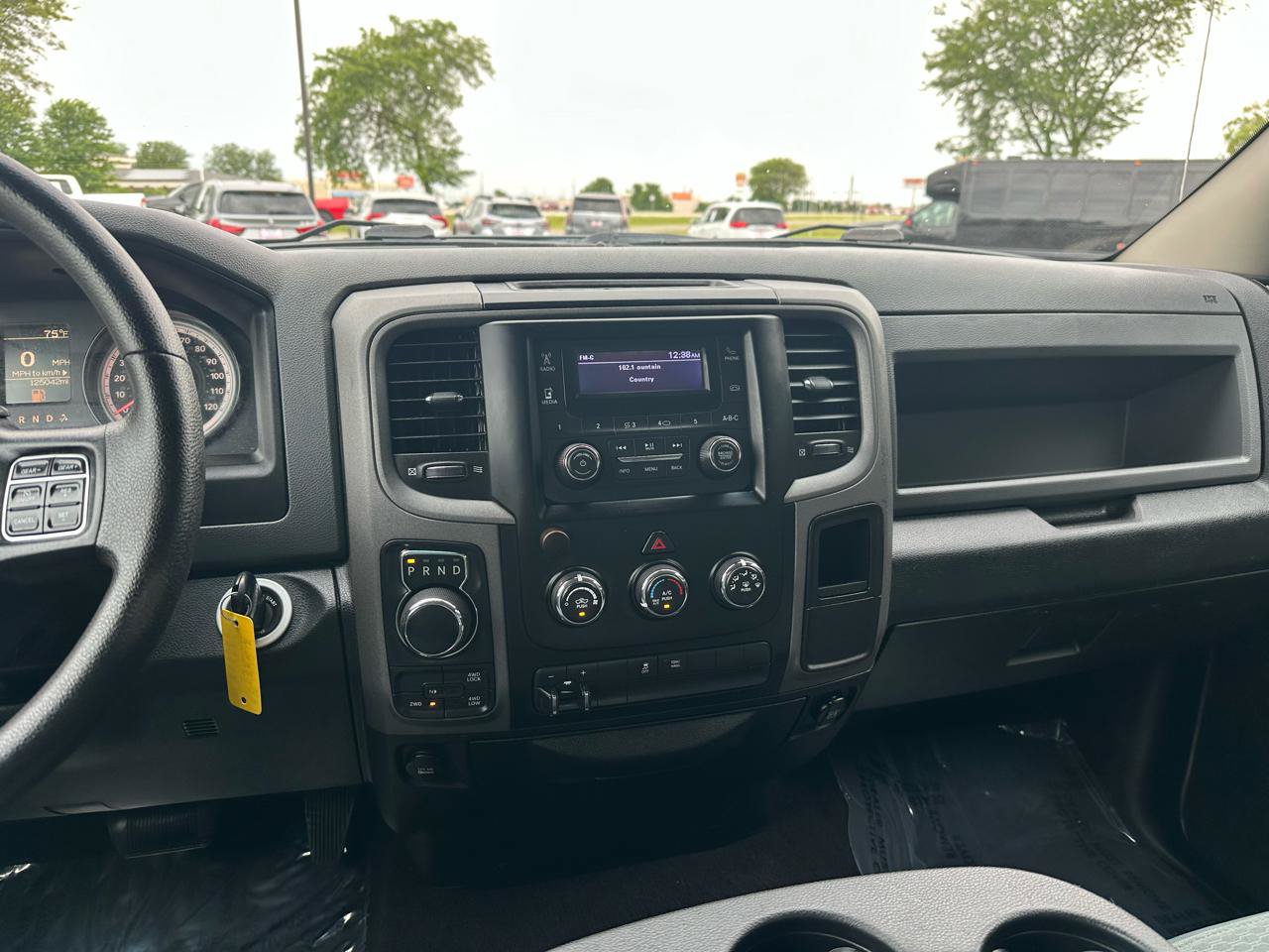 Used 2017 RAM 1500 ST w/ SXT Appearance Group AWD/4WD image 12