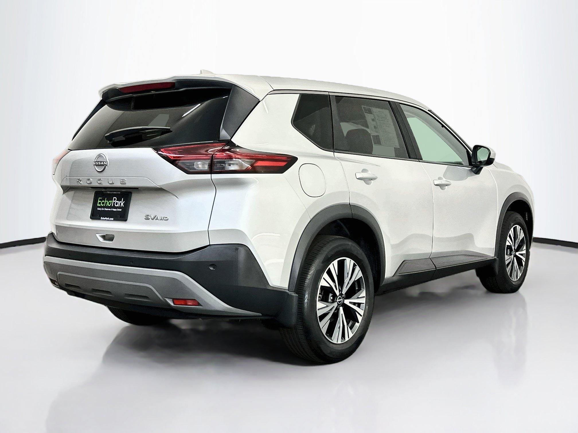 Used 2023 Nissan Rogue SV AWD/4WD image 9