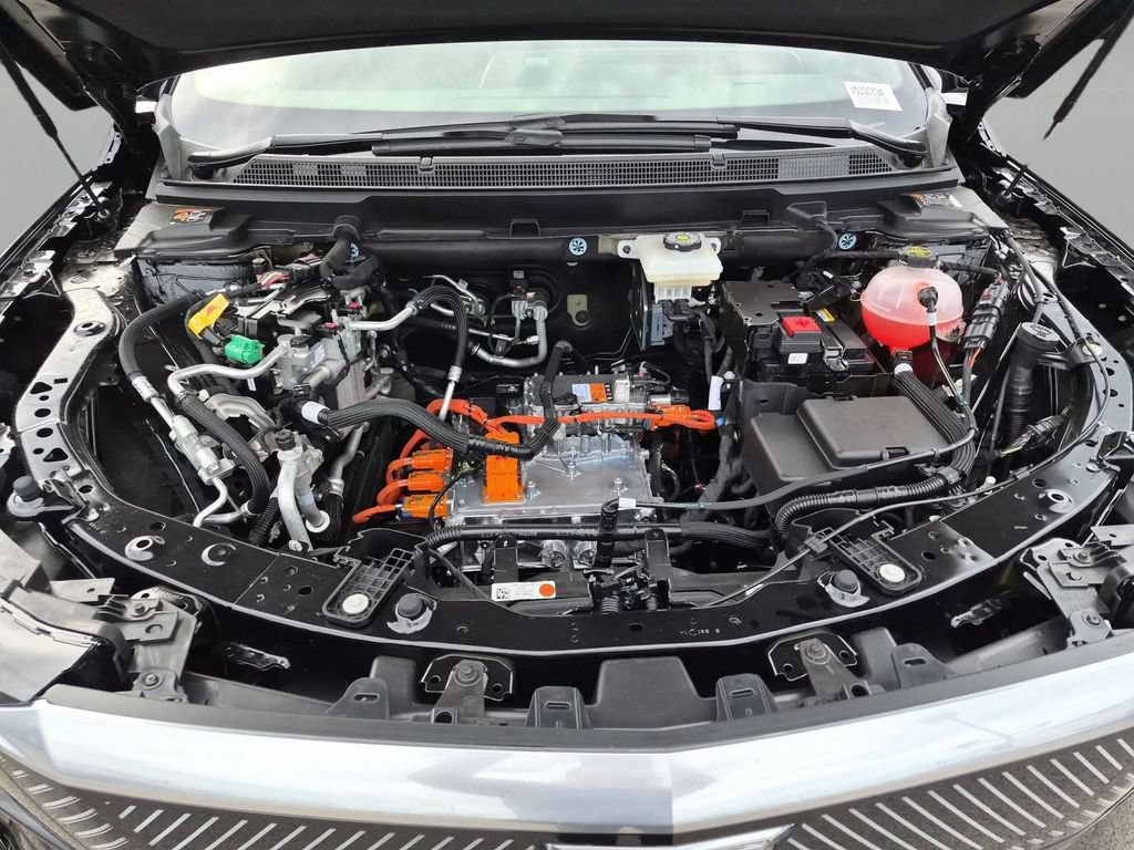 Used 2027 Cadillac Optiq Luxury RWD image 29