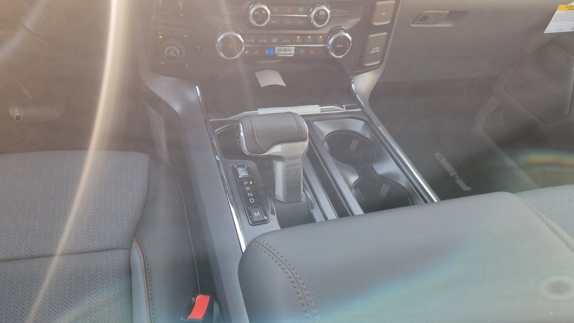 New 2025 Ford F150 Lariat w/ Equipment Group 501A Mid image 26