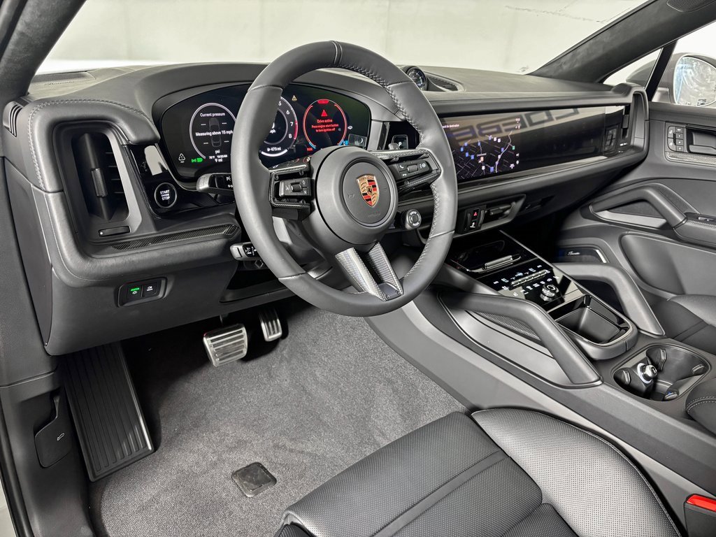New 2026 Porsche Cayenne GTS image 4
