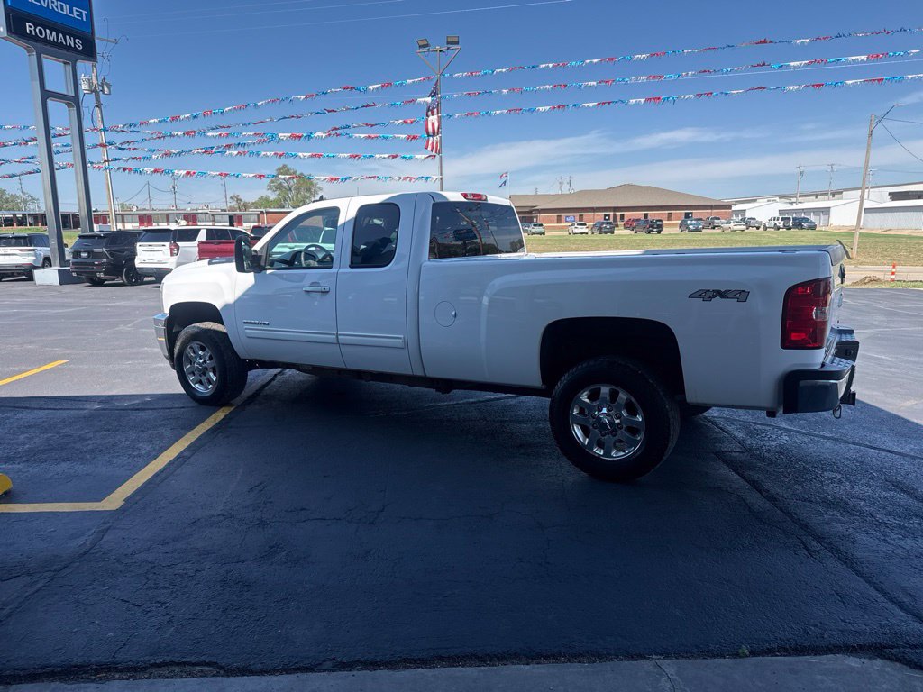 Used 2013 Chevrolet Silverado 2500 LTZ w/ LTZ Plus Package AWD/4WD image 8