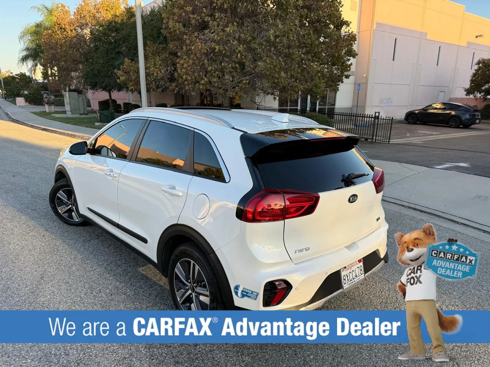Used 2021 Kia Niro EX Premium FWD image 9