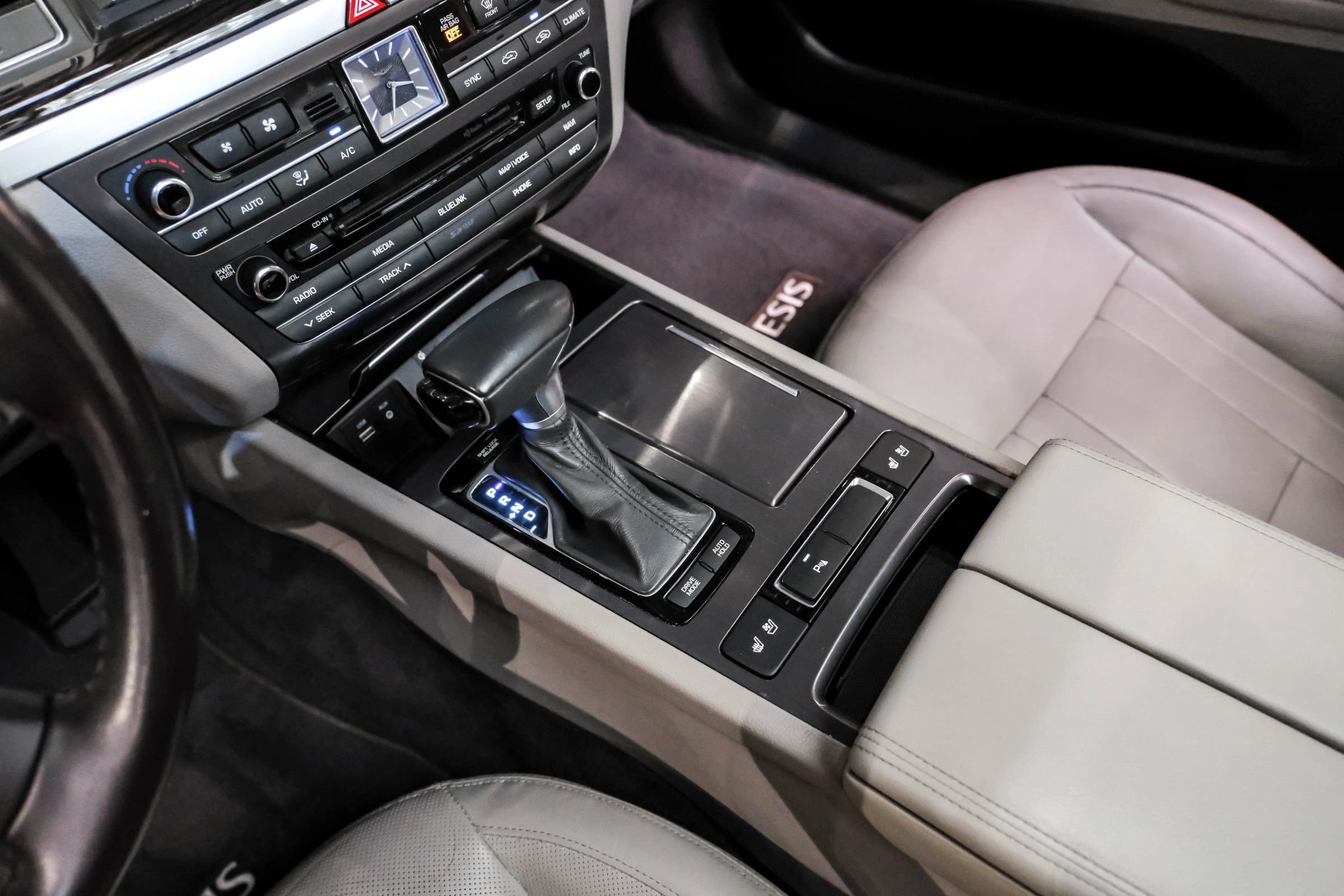 Used 2018 Genesis G80 3.8 w/ Option Group 02 RWD image 23