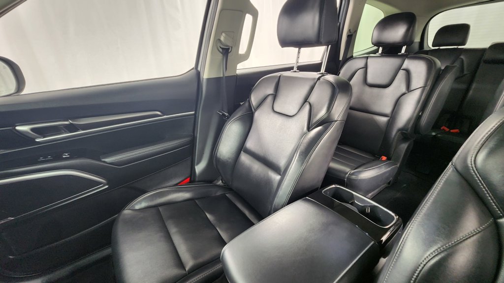 Used 2025 Kia Telluride S AWD/4WD image 13