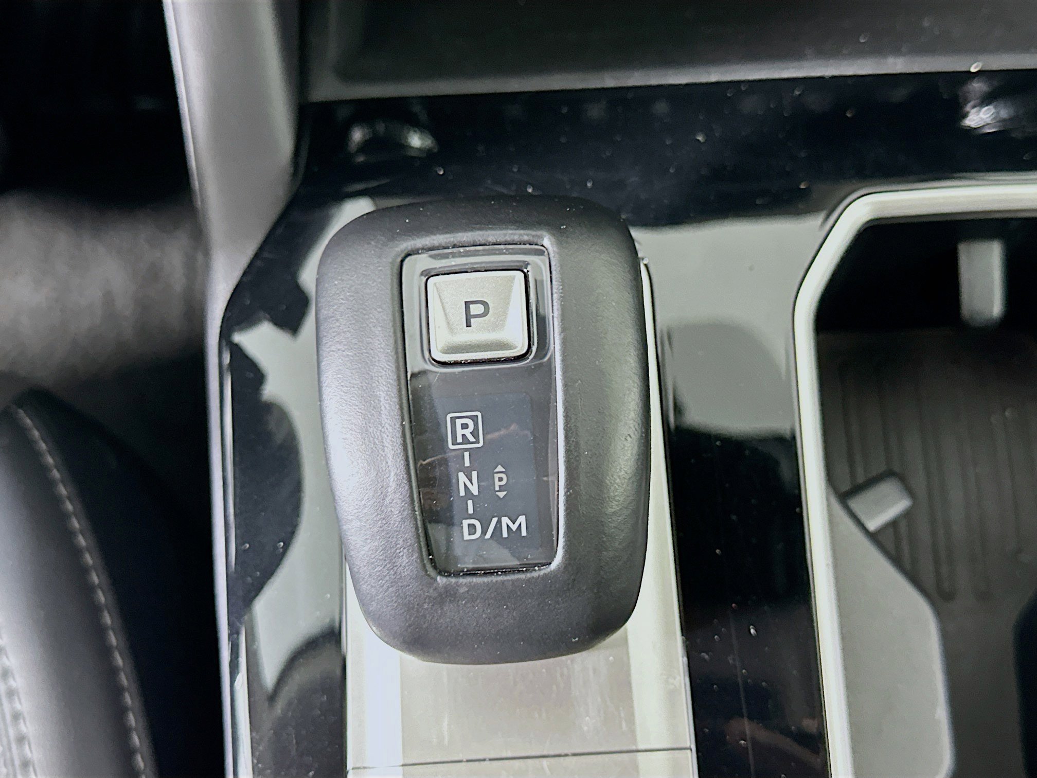 Used 2025 Mitsubishi Outlander SE image 25