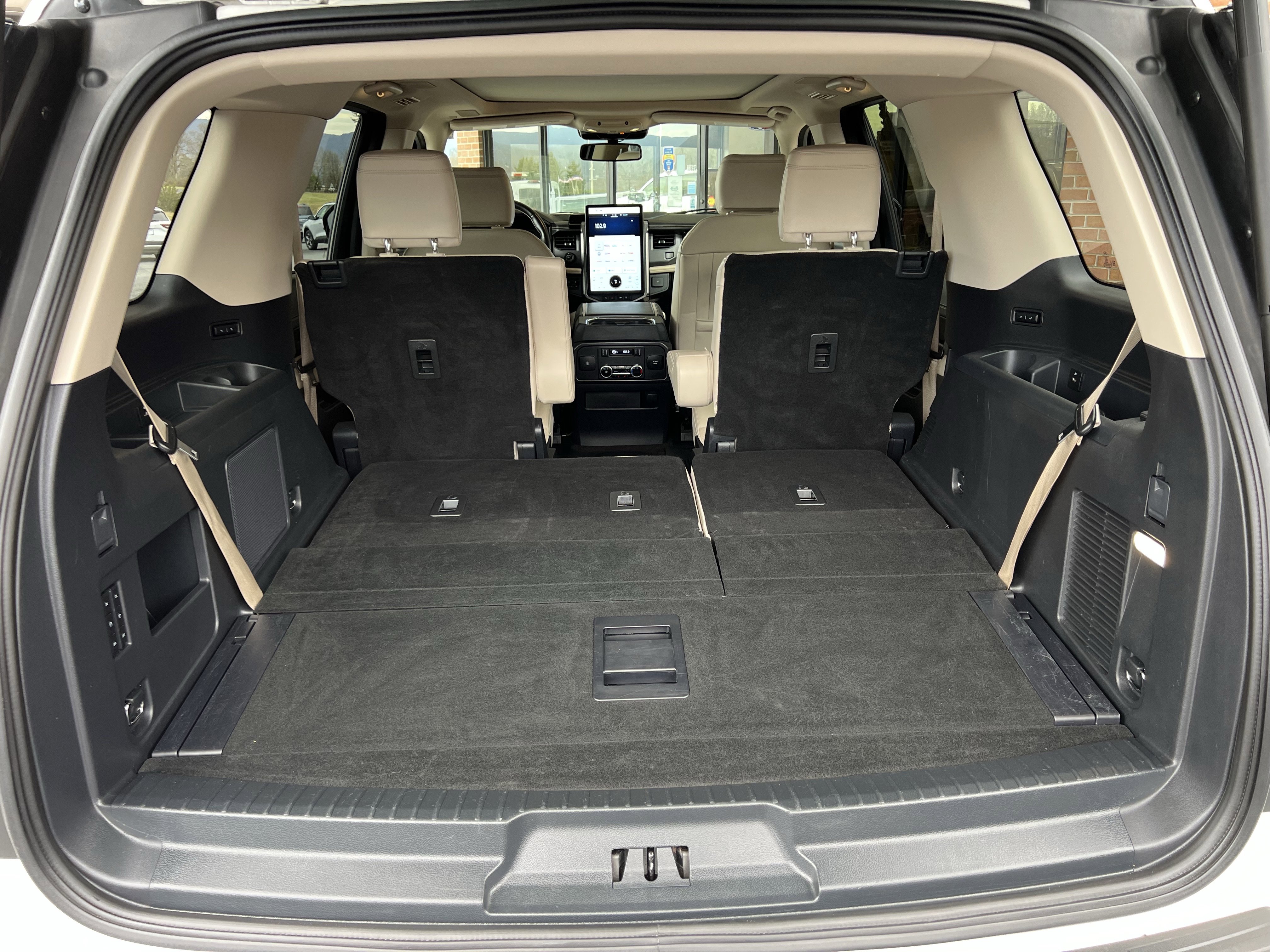 Used 2023 Ford Expedition Platinum image 68