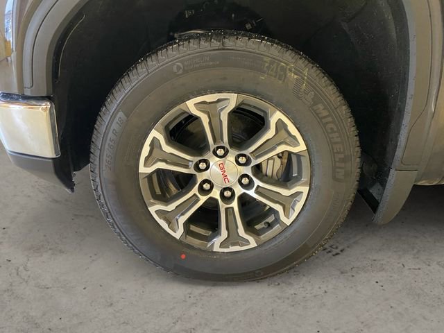 New 2026 GMC Sierra 1500 SLE image 15