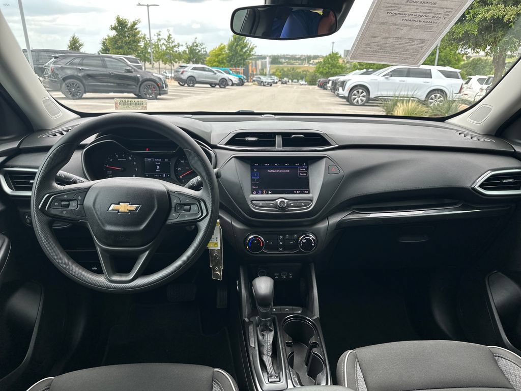 Used 2021 Chevrolet TrailBlazer LS FWD image 33