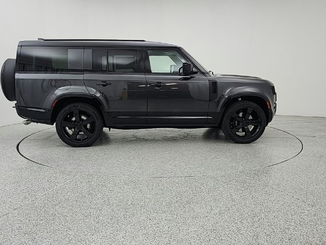 New 2026 Land Rover Defender 130 V8 AWD/4WD image 4