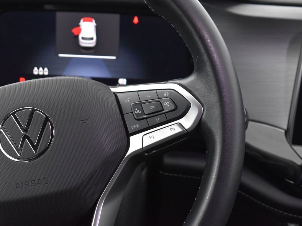 Used 2024 Volkswagen Atlas Cross Sport SE image 19