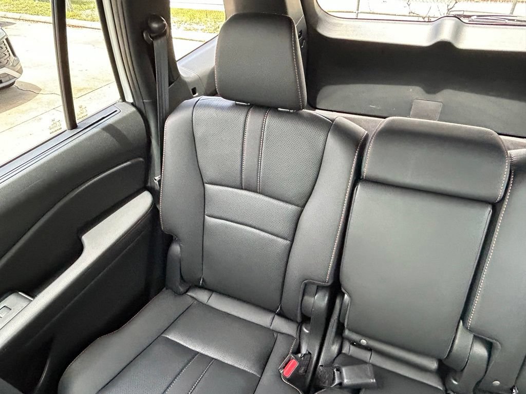 Used 2023 Honda Passport TrailSport image 12