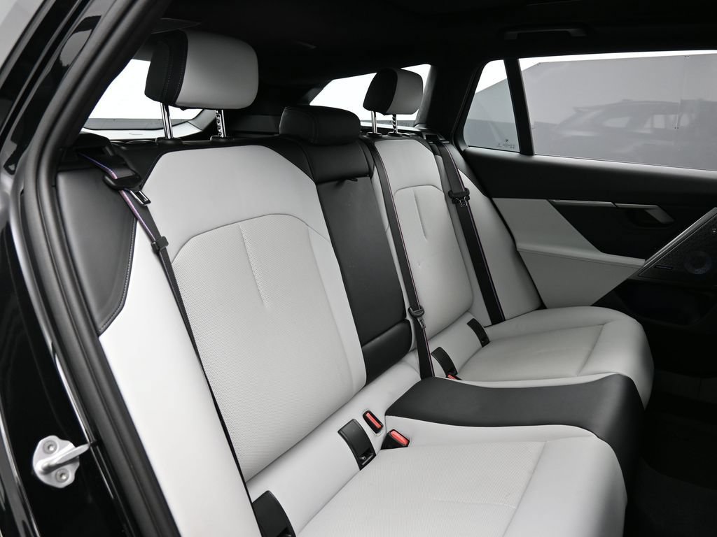 Used 2025 BMW M5 Touring AWD/4WD image 29