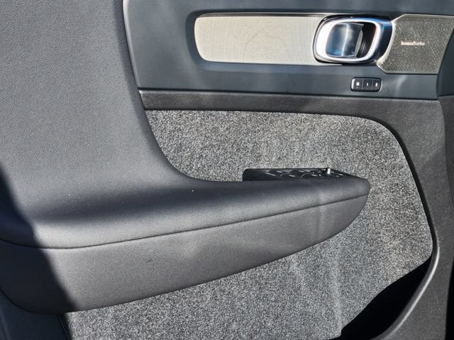 New 2026 Volvo XC40 B5 Ultra w/ Climate Package AWD/4WD image 9