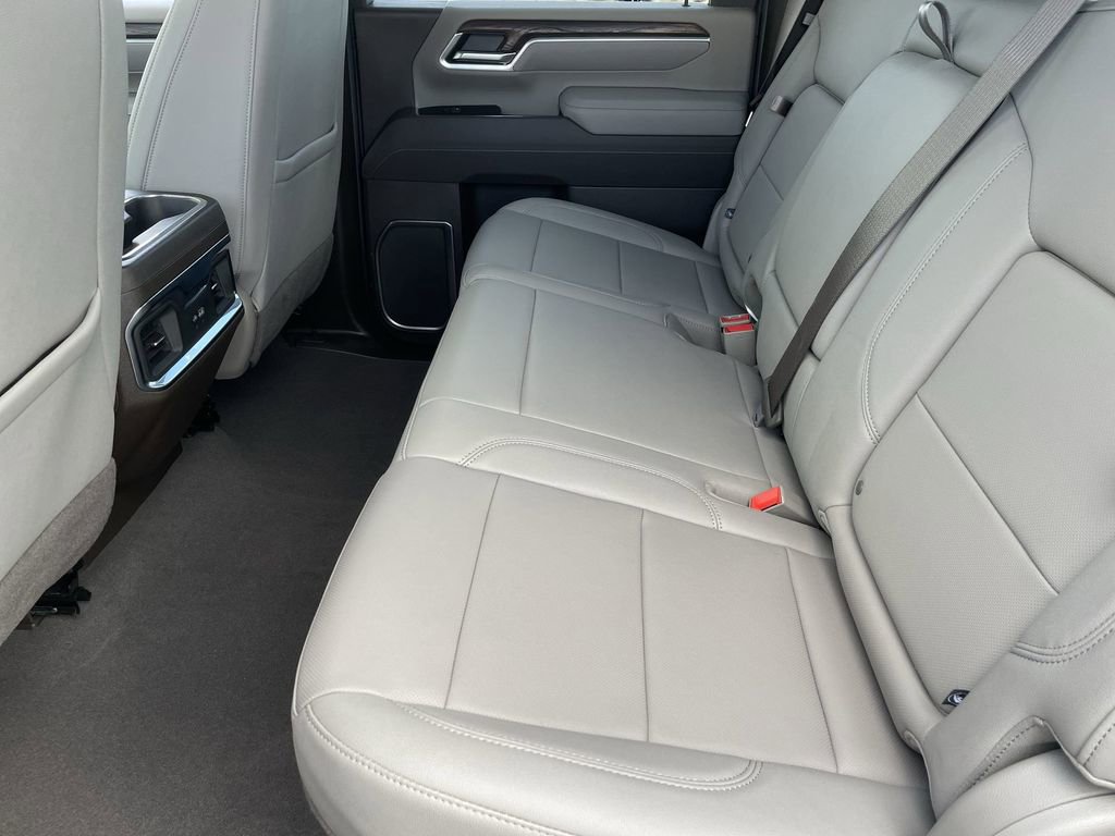 Used 2025 GMC Sierra 2500 SLT w/ SLT Convenience Package AWD/4WD image 25