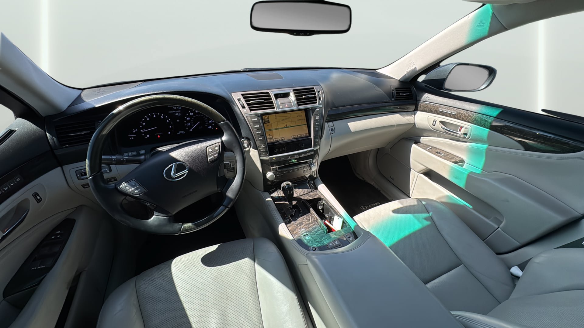 Used 2012 Lexus LS 460 w/ Comfort Pkg RWD image 15