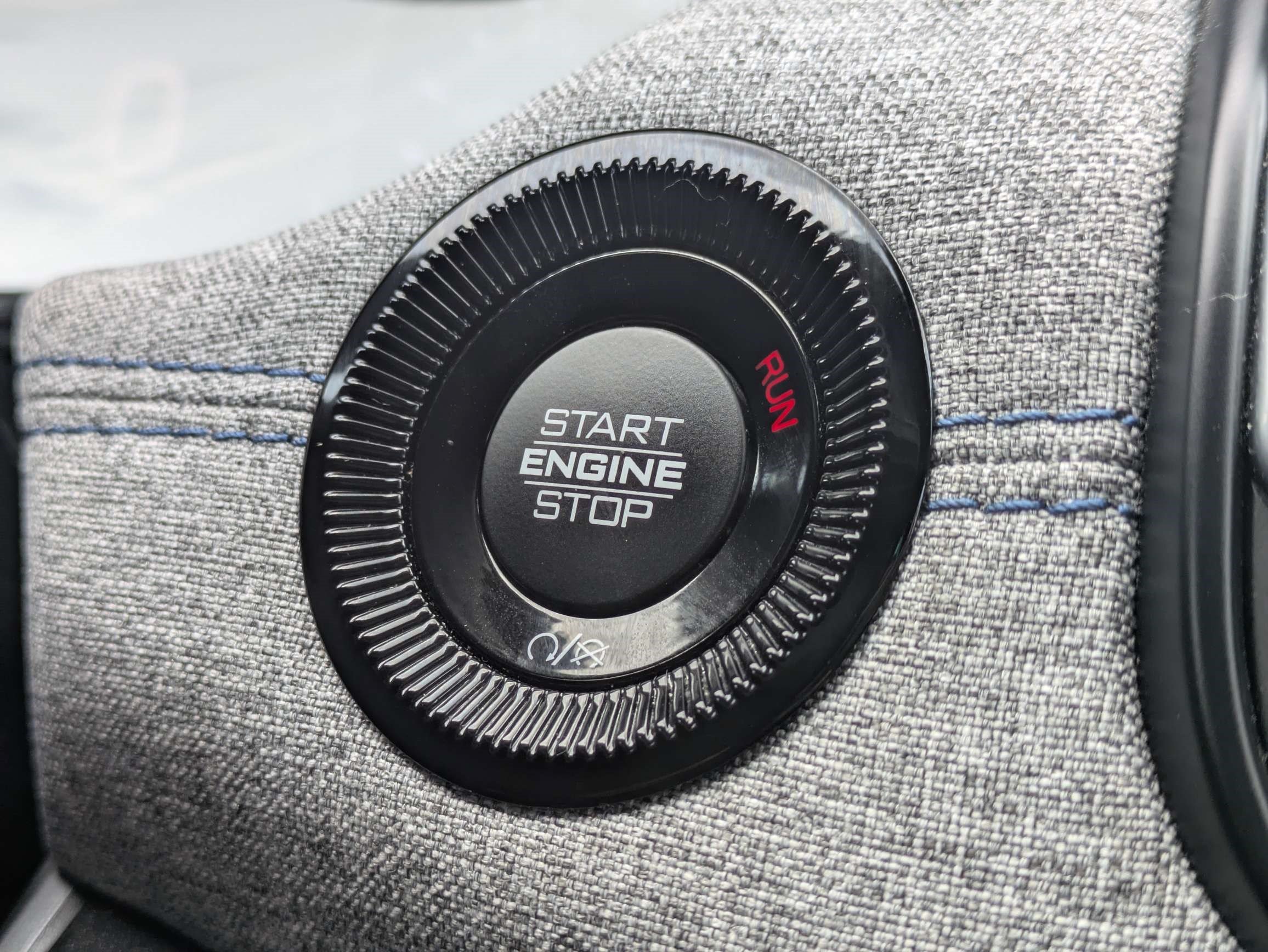 Used 2025 Jeep Compass Latitude AWD/4WD image 27