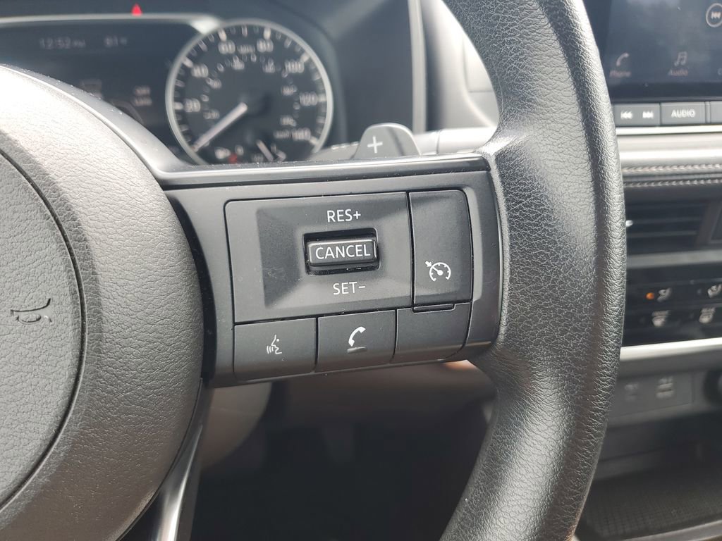 Used 2023 Nissan Rogue S image 26