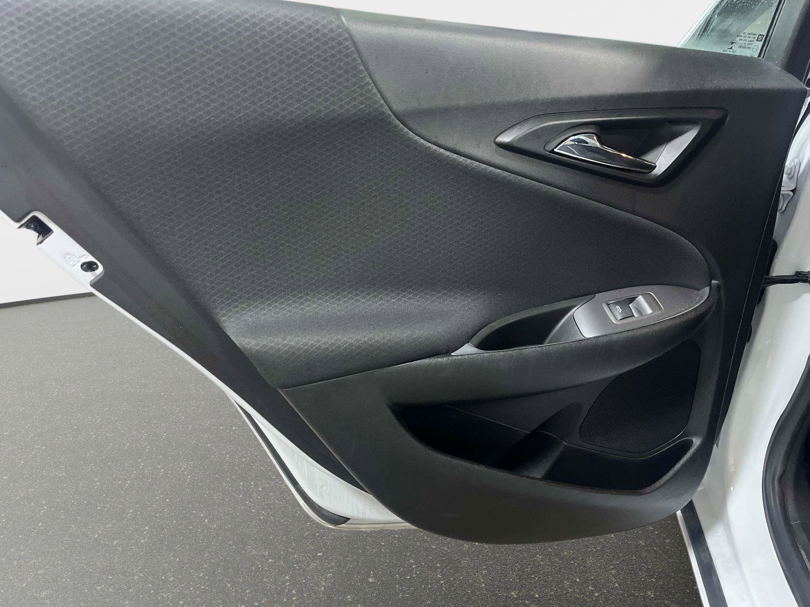 Used 2024 Chevrolet Malibu LT image 11