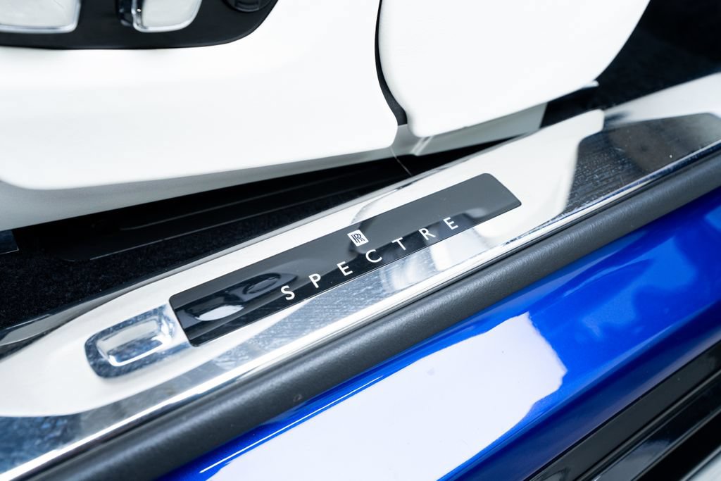 Used 2024 Rolls-Royce Spectre w/ Spectre Launch Package AWD/4WD image 32