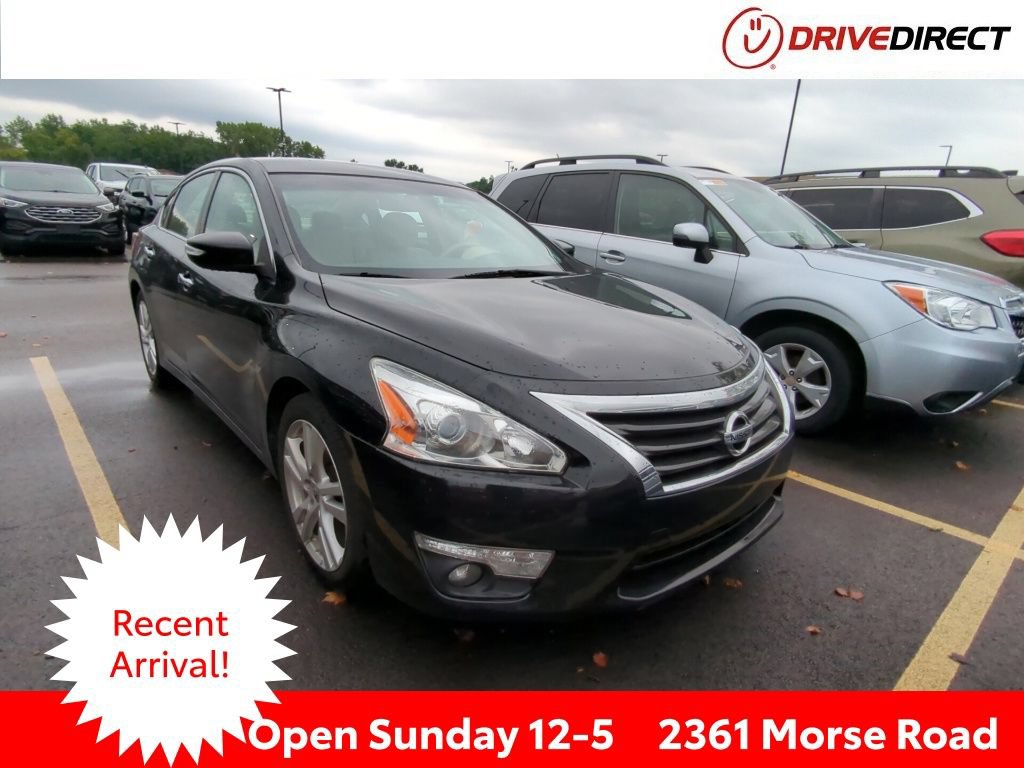 Used 2013 Nissan Altima 3.5 SL w/ Technology Pkg FWD image 1