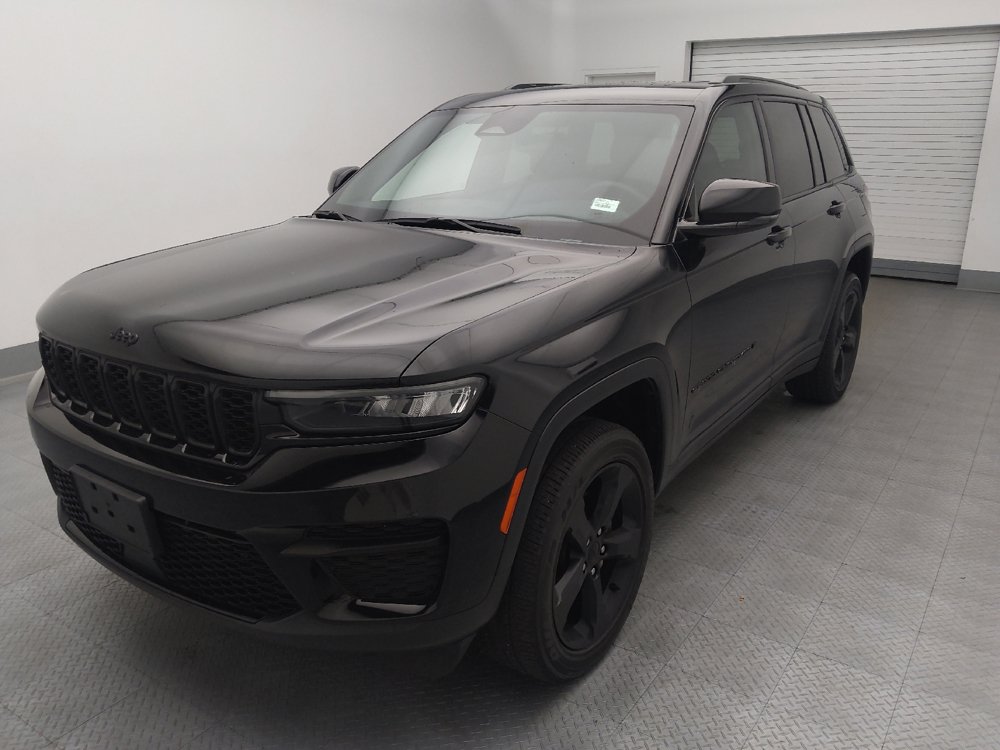Used 2023 Jeep Grand Cherokee Altitude AWD/4WD image 15