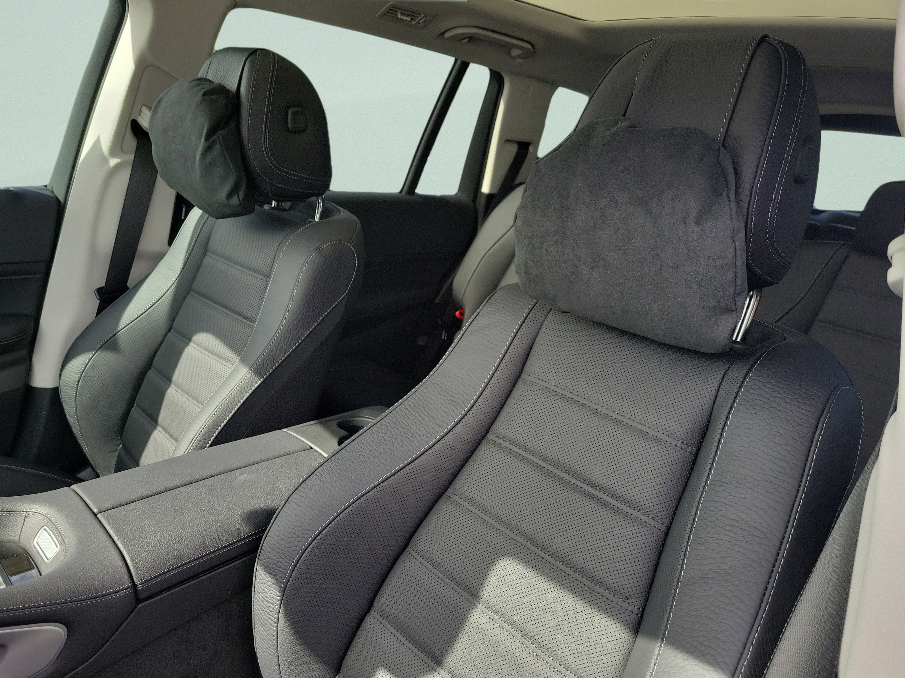 New 2026 Mercedes-Benz GLS 450 4MATIC image 19