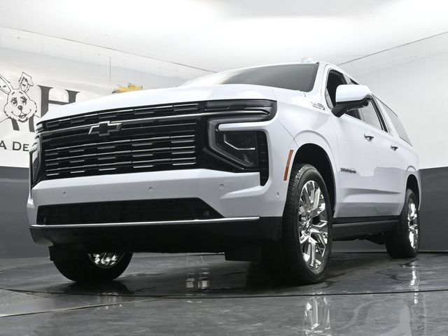 New 2026 Chevrolet Suburban High Country AWD/4WD image 4