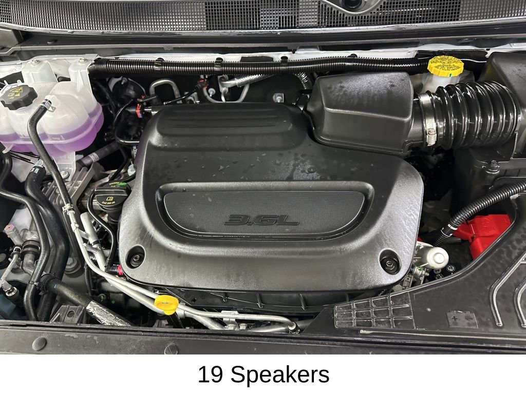 Used 2026 Chrysler Pacifica Pinnacle image 17