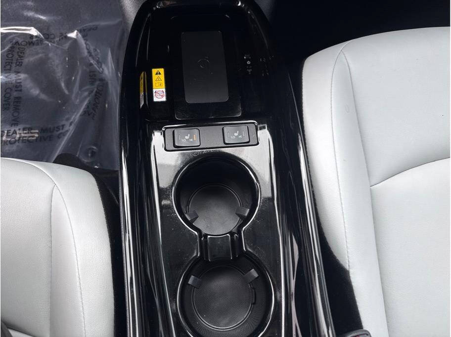 Used 2019 Toyota Prius XLE w/ Carpet Mat Package FWD image 23