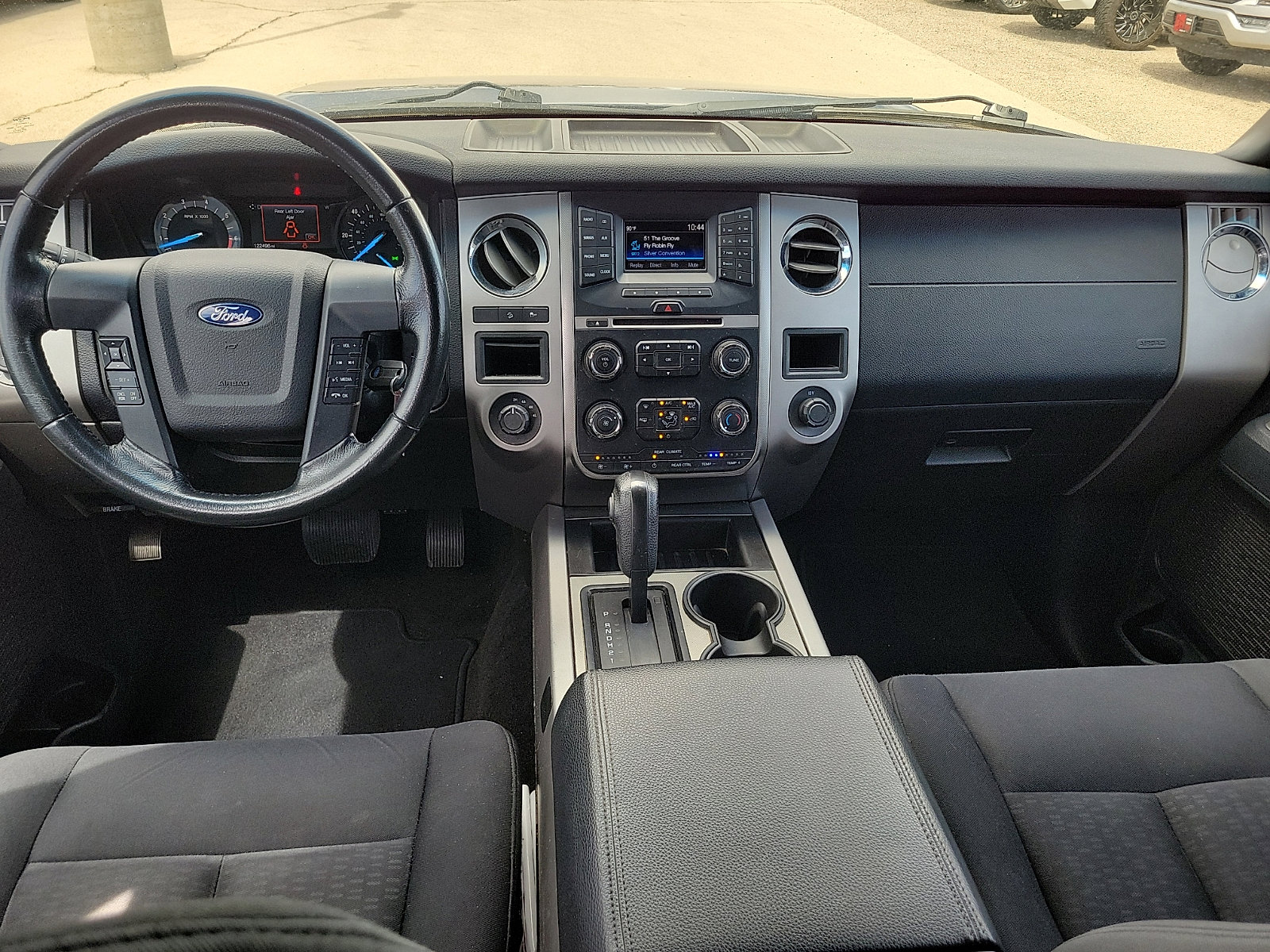 Used 2017 Ford Expedition XLT AWD/4WD image 9