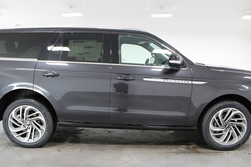 New 2026 Lincoln Navigator Reserve image 10