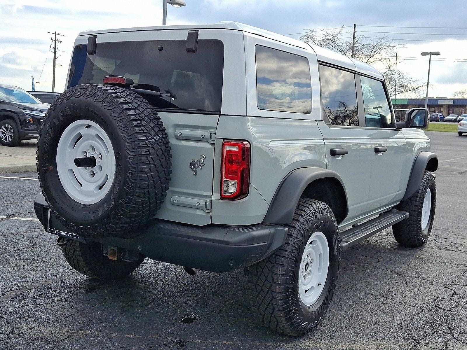Used 2023 Ford Bronco Heritage Edition image 6