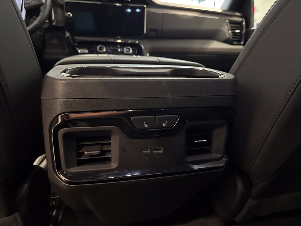 Used 2024 GMC Sierra 3500 AT4 AWD/4WD image 19