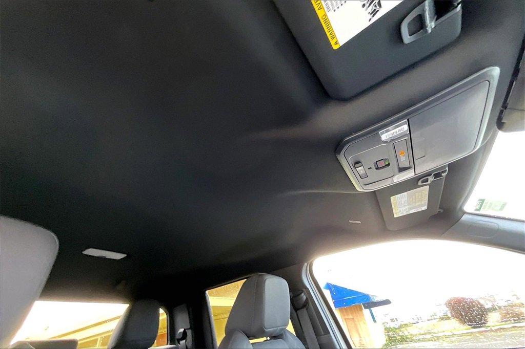 Used 2025 Toyota Tacoma SR image 15