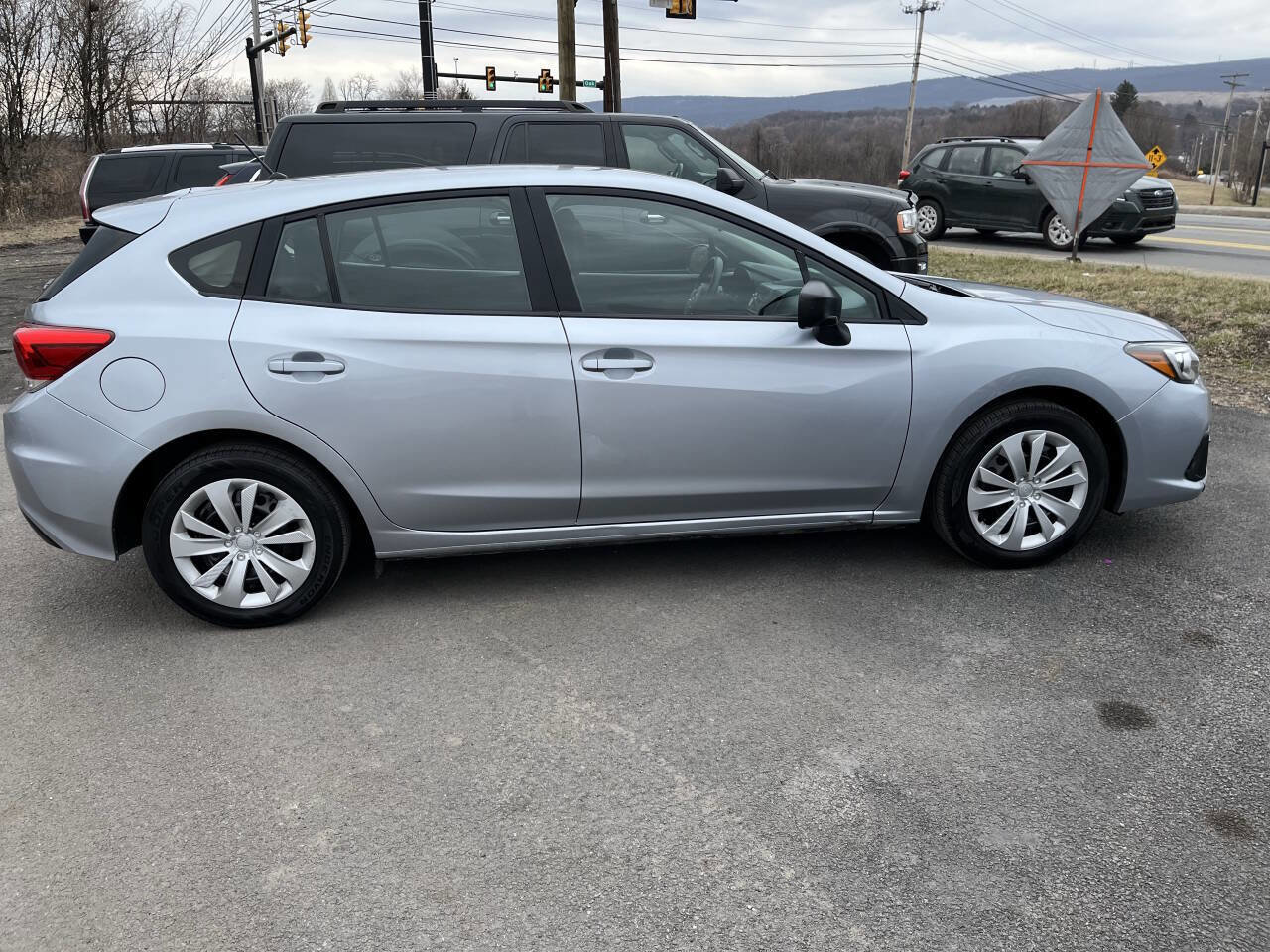 Used 2020 Subaru Impreza 2.0i image 6