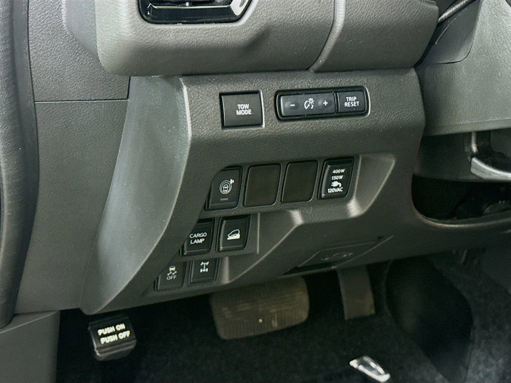 Used 2025 Nissan Frontier PRO-4X w/ Pro Convenience Package AWD/4WD image 20