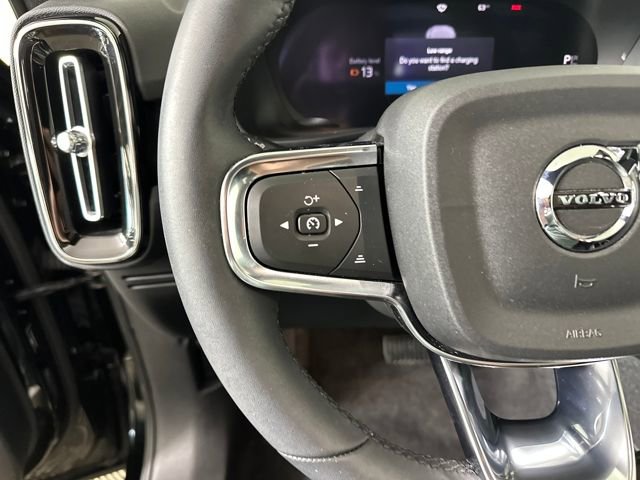Used 2023 Volvo XC40 Recharge Ultimate image 15