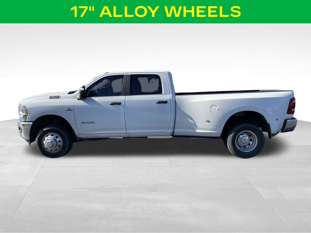 Used 2024 RAM 3500 Big Horn AWD/4WD image 6