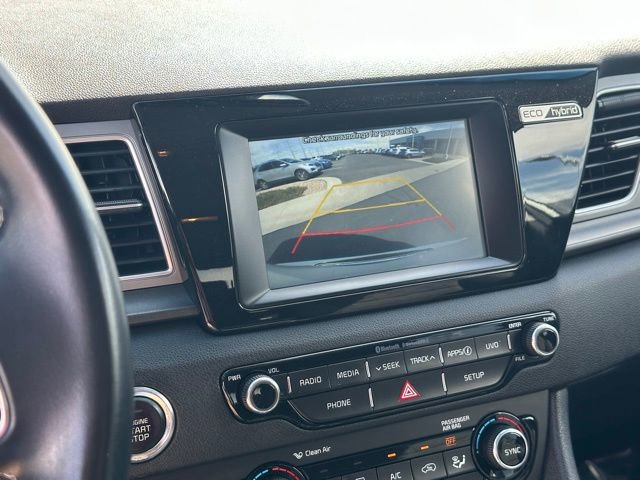 Used 2018 Kia Niro LX FWD image 9