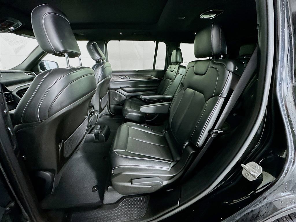 Certified 2024 Jeep Grand Cherokee L Limited w/ Luxury Tech Group II image 37