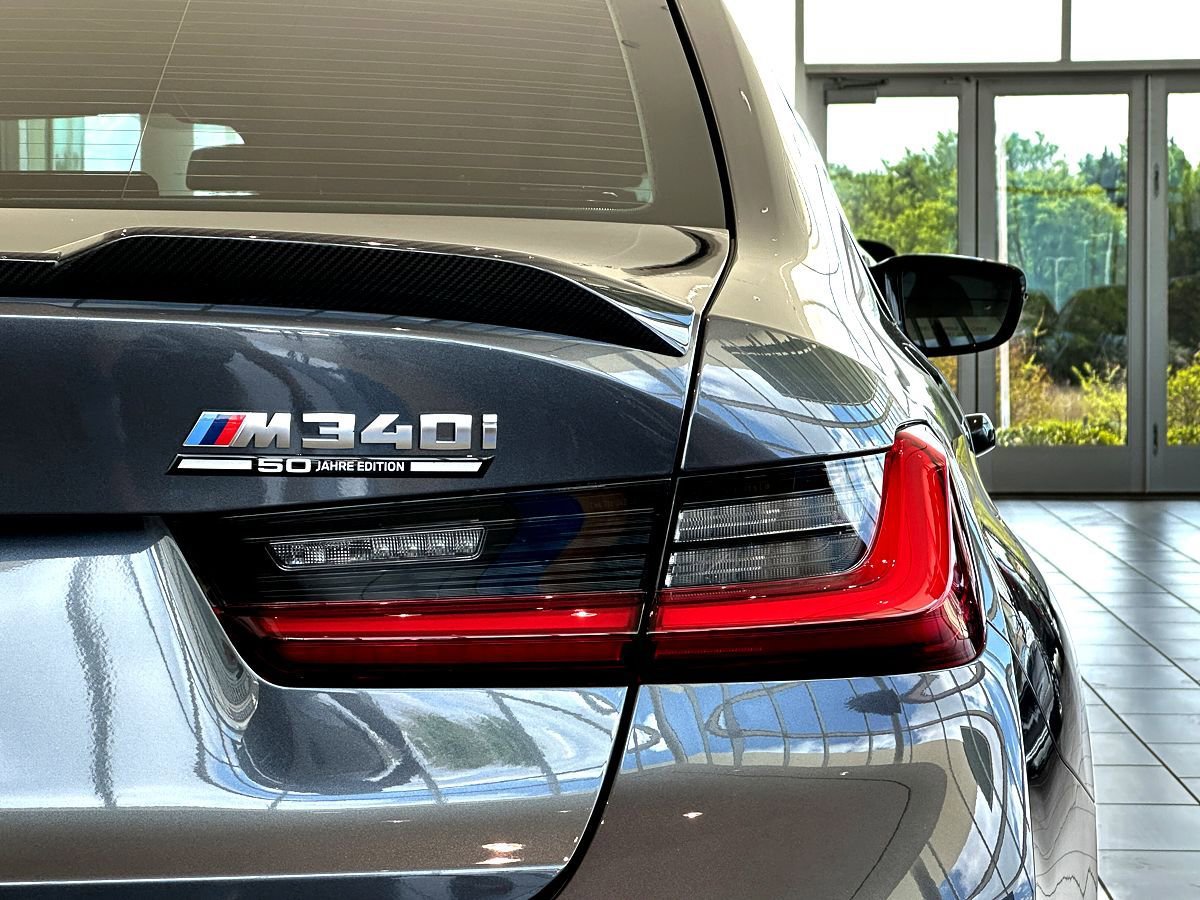 New 2026 BMW M340i xDrive w/ Premium Package image 9